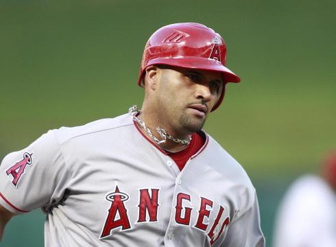 Pujols-hits-2-HRs-leads-Angels-over-Texas-N71VOGT8-x-large
